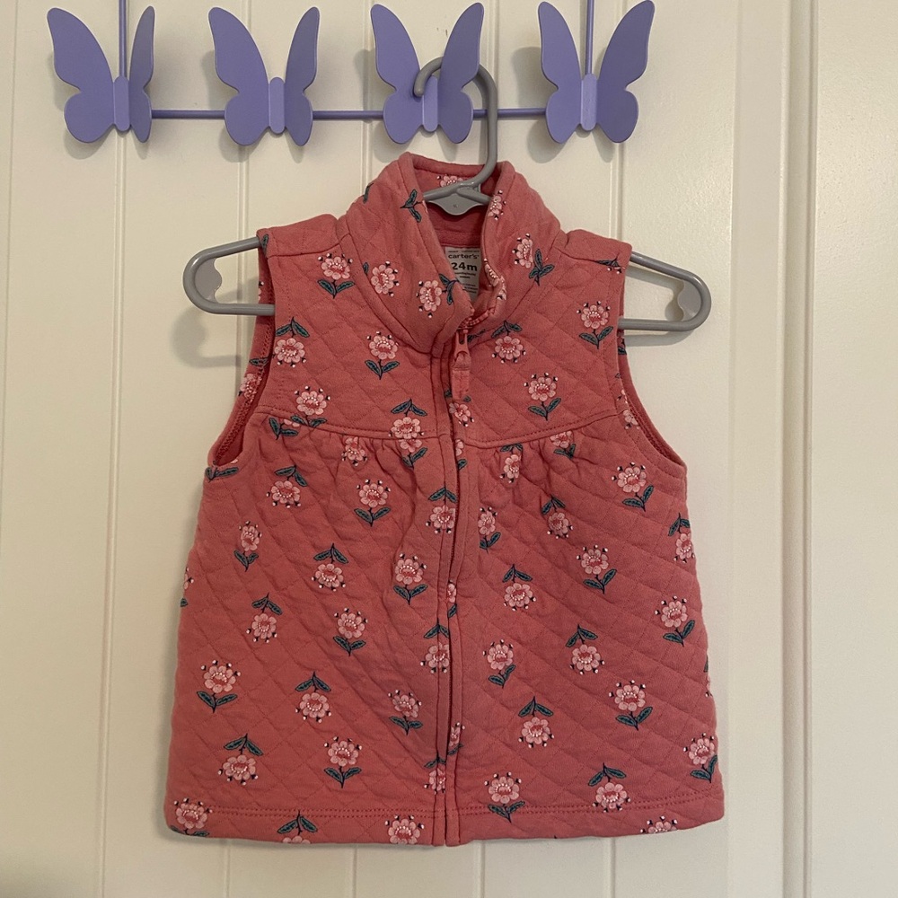 EUC Carter’s baby girl’s pink quilted floral full zip collared vest 24‎ months